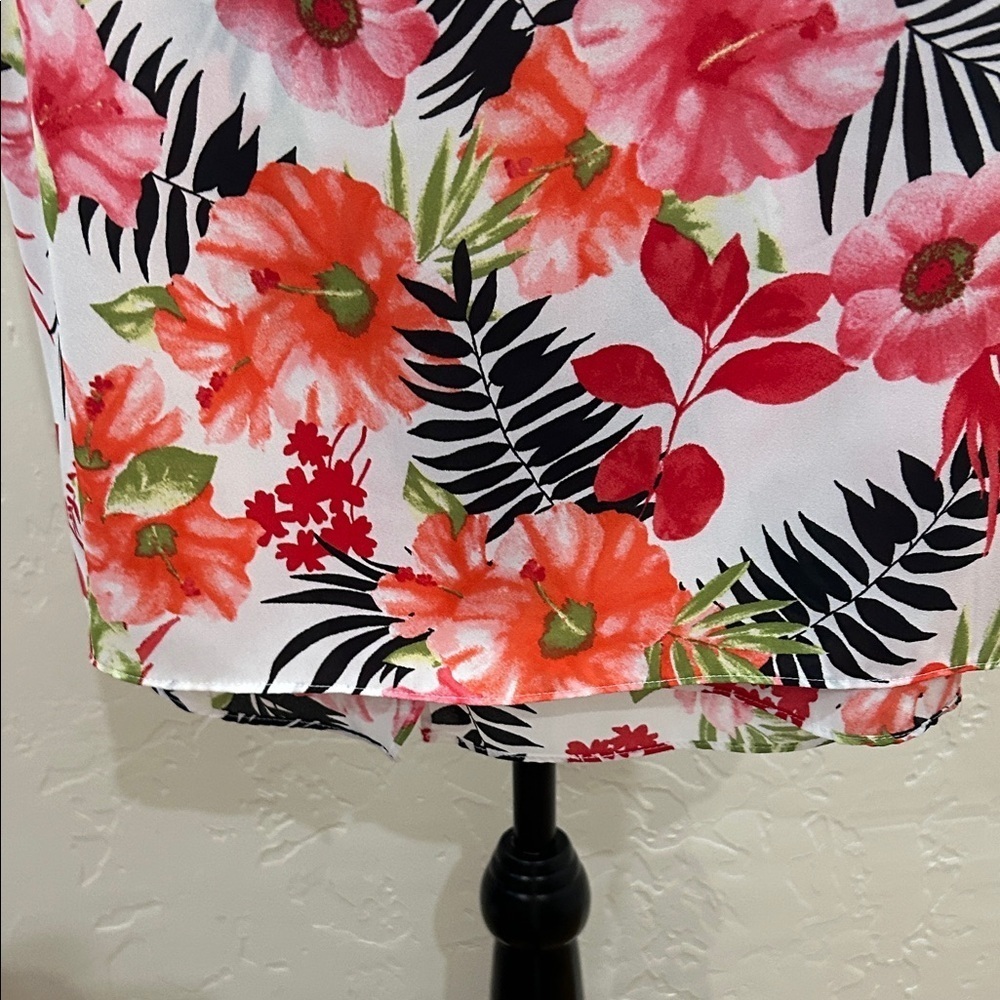 New Directions Floral Tank Top - Red and Green - Picture 5 of 5